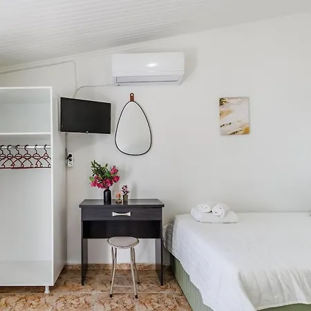 Lemon Trees Ii * Skopelos Town